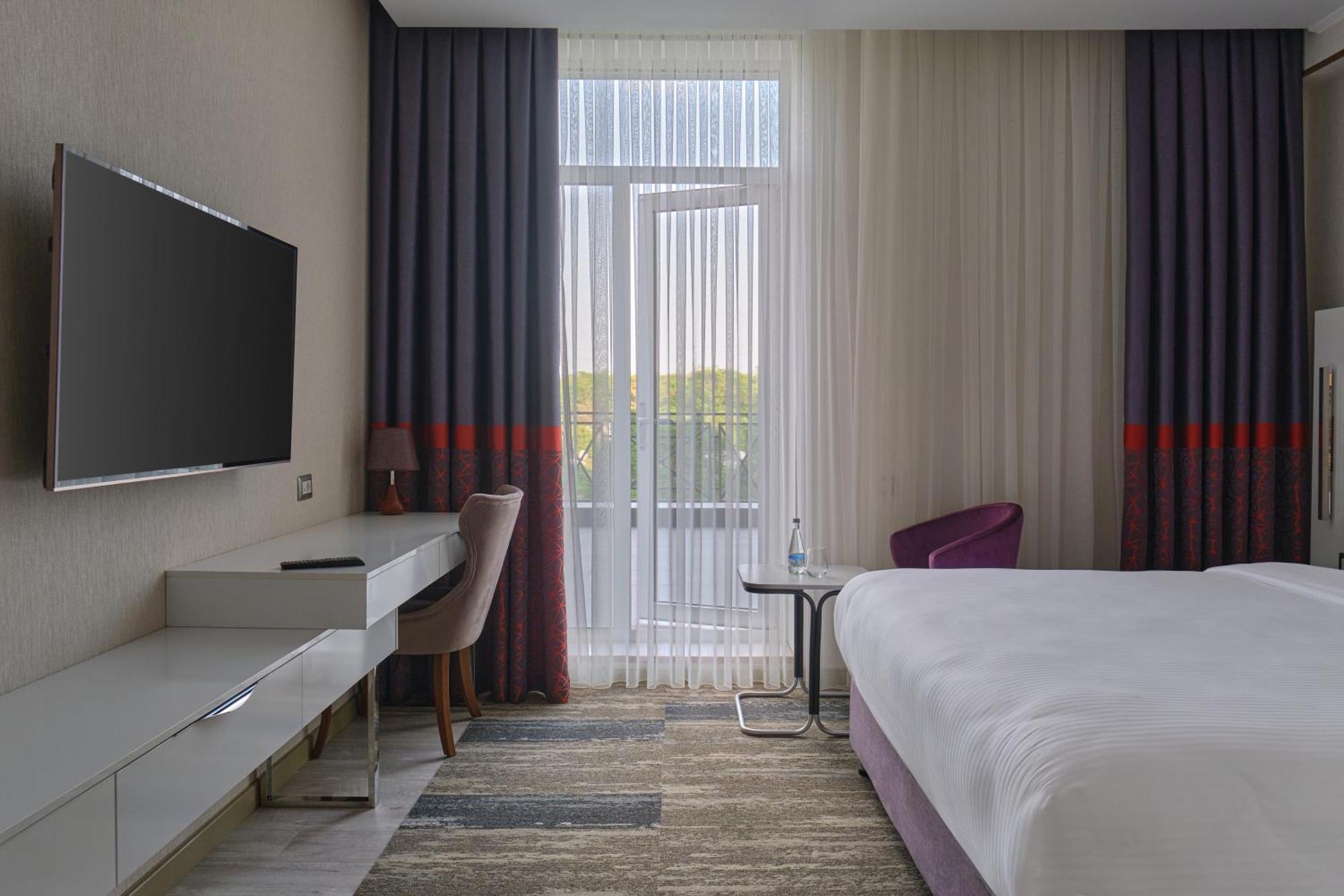 Panarams Tashkent Hotel, A Member Of Radisson Individuals 外观 照片