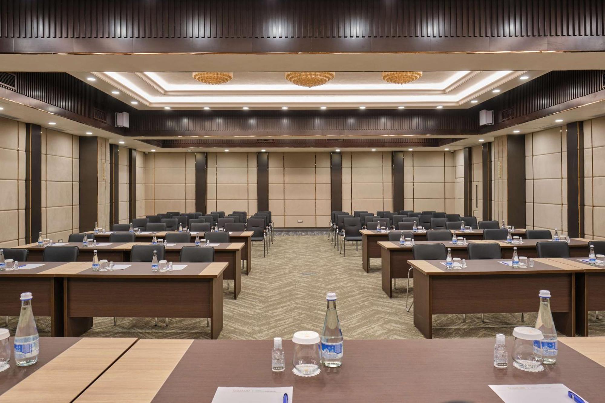 Panarams Tashkent Hotel, A Member Of Radisson Individuals 外观 照片