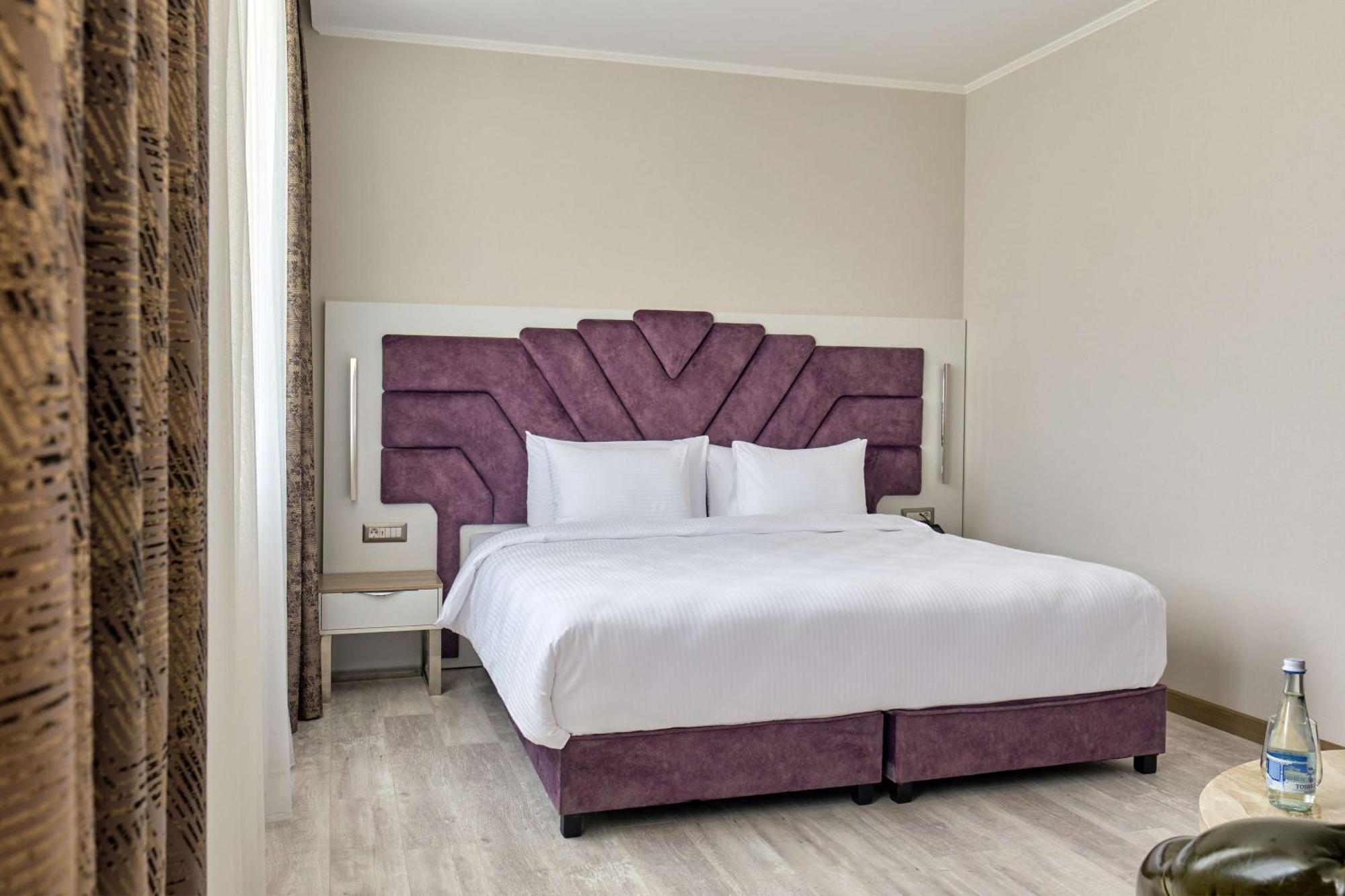 Panarams Tashkent Hotel, A Member Of Radisson Individuals 外观 照片