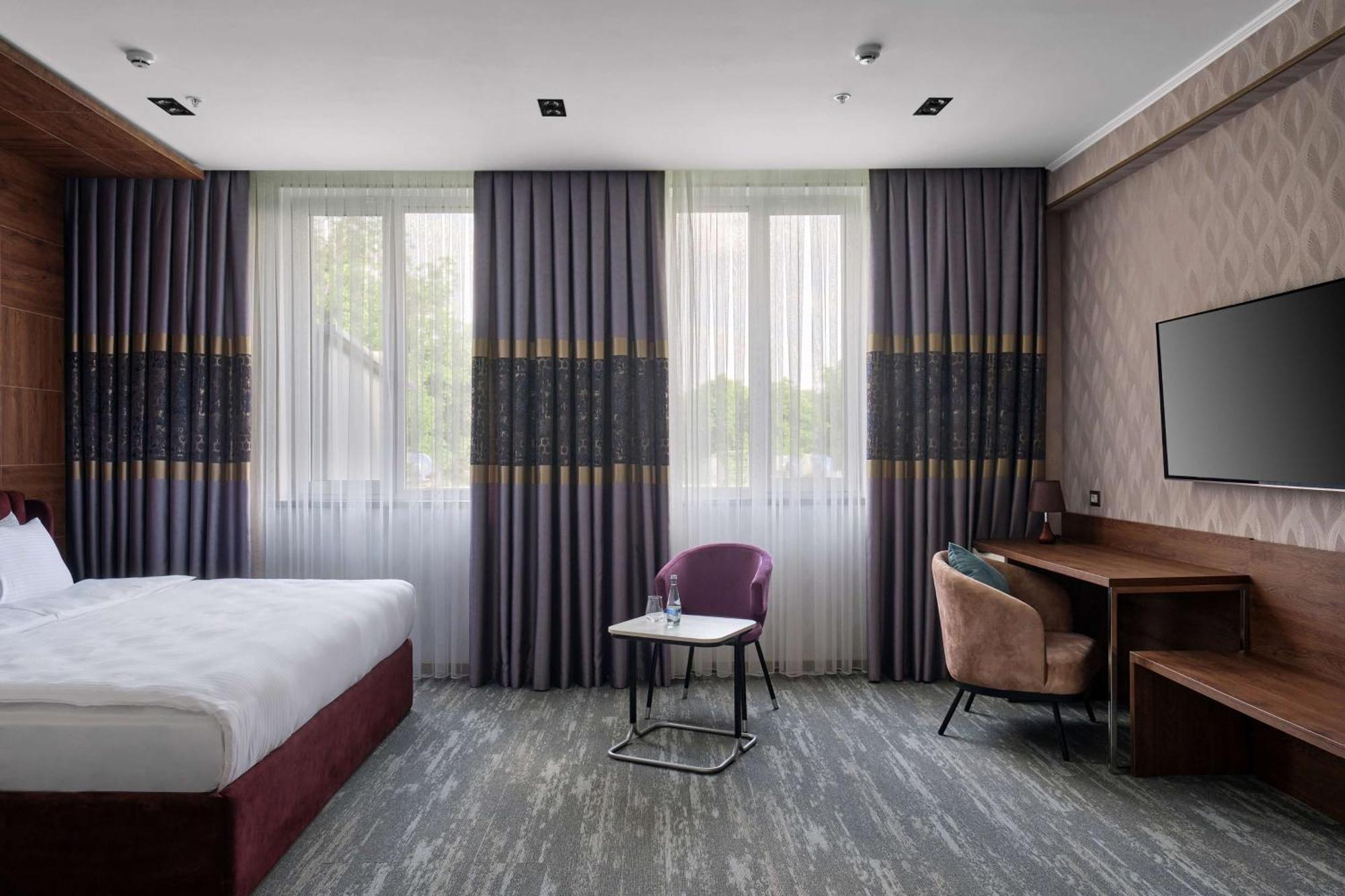 Panarams Tashkent Hotel, A Member Of Radisson Individuals 外观 照片