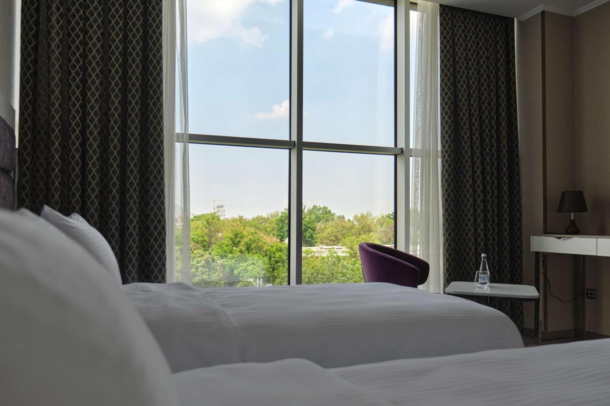 Panarams Tashkent Hotel, A Member Of Radisson Individuals 外观 照片