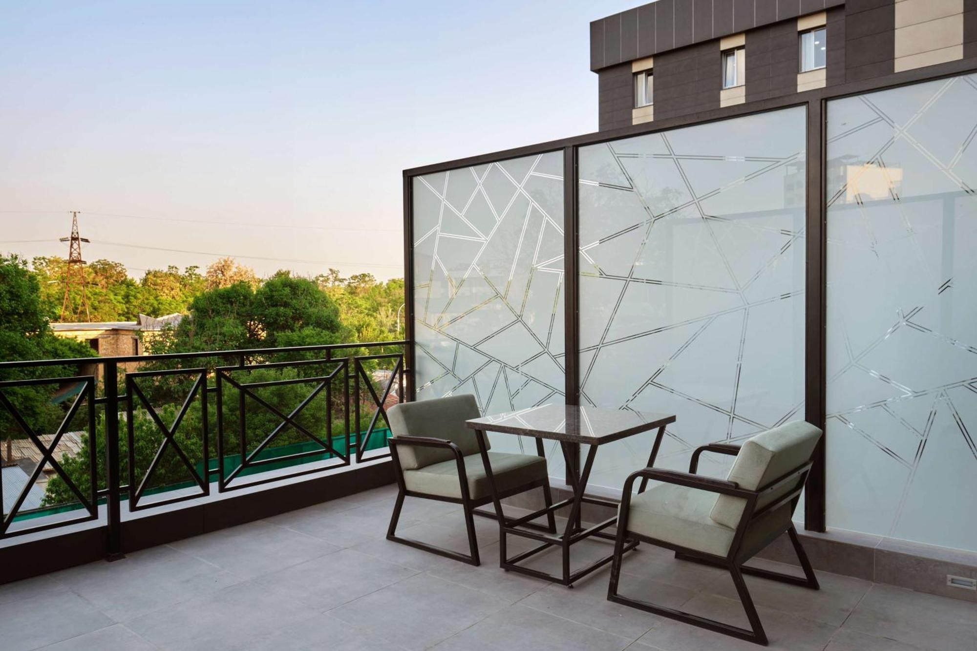 Panarams Tashkent Hotel, A Member Of Radisson Individuals 外观 照片