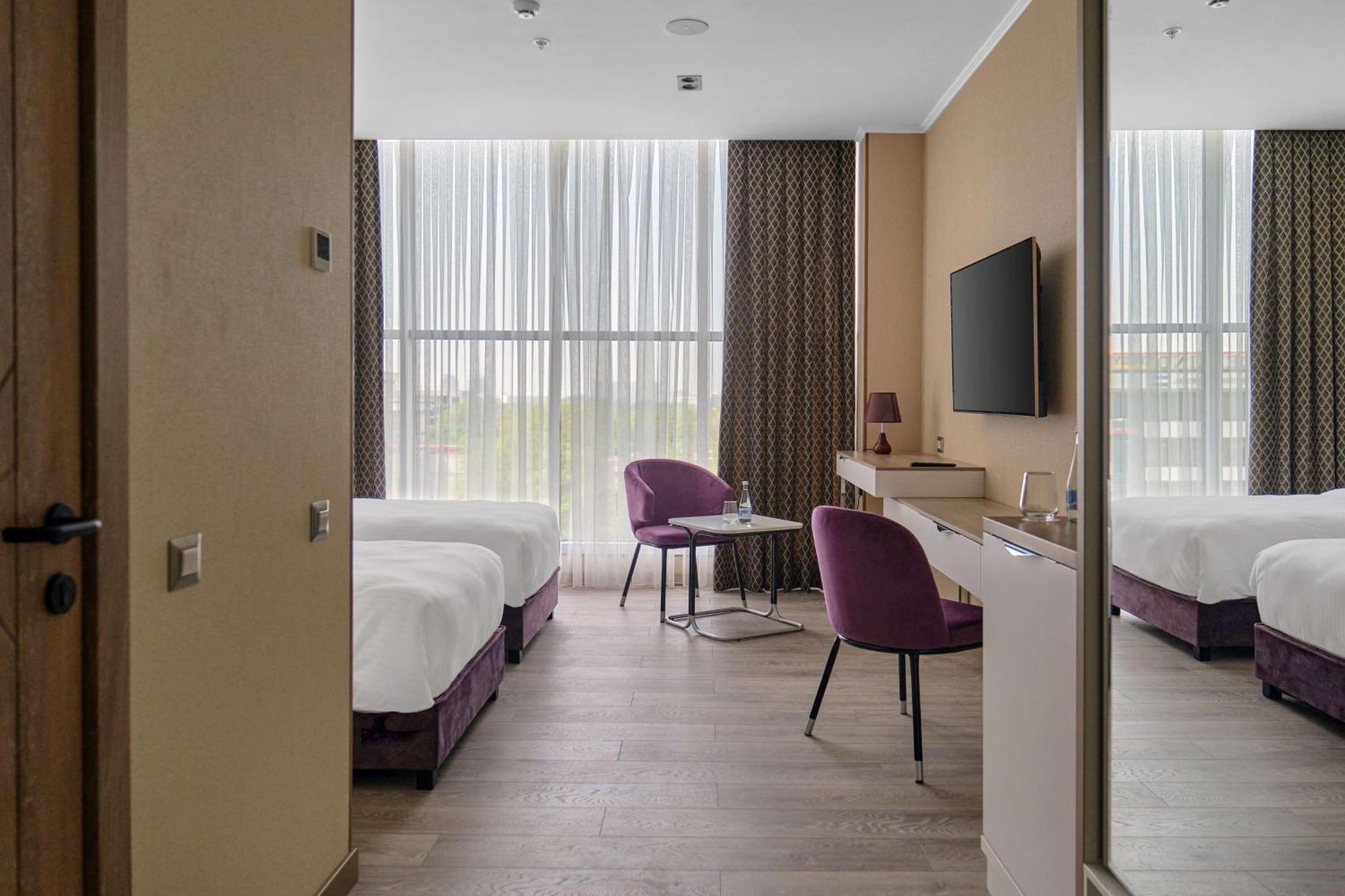 Panarams Tashkent Hotel, A Member Of Radisson Individuals 外观 照片